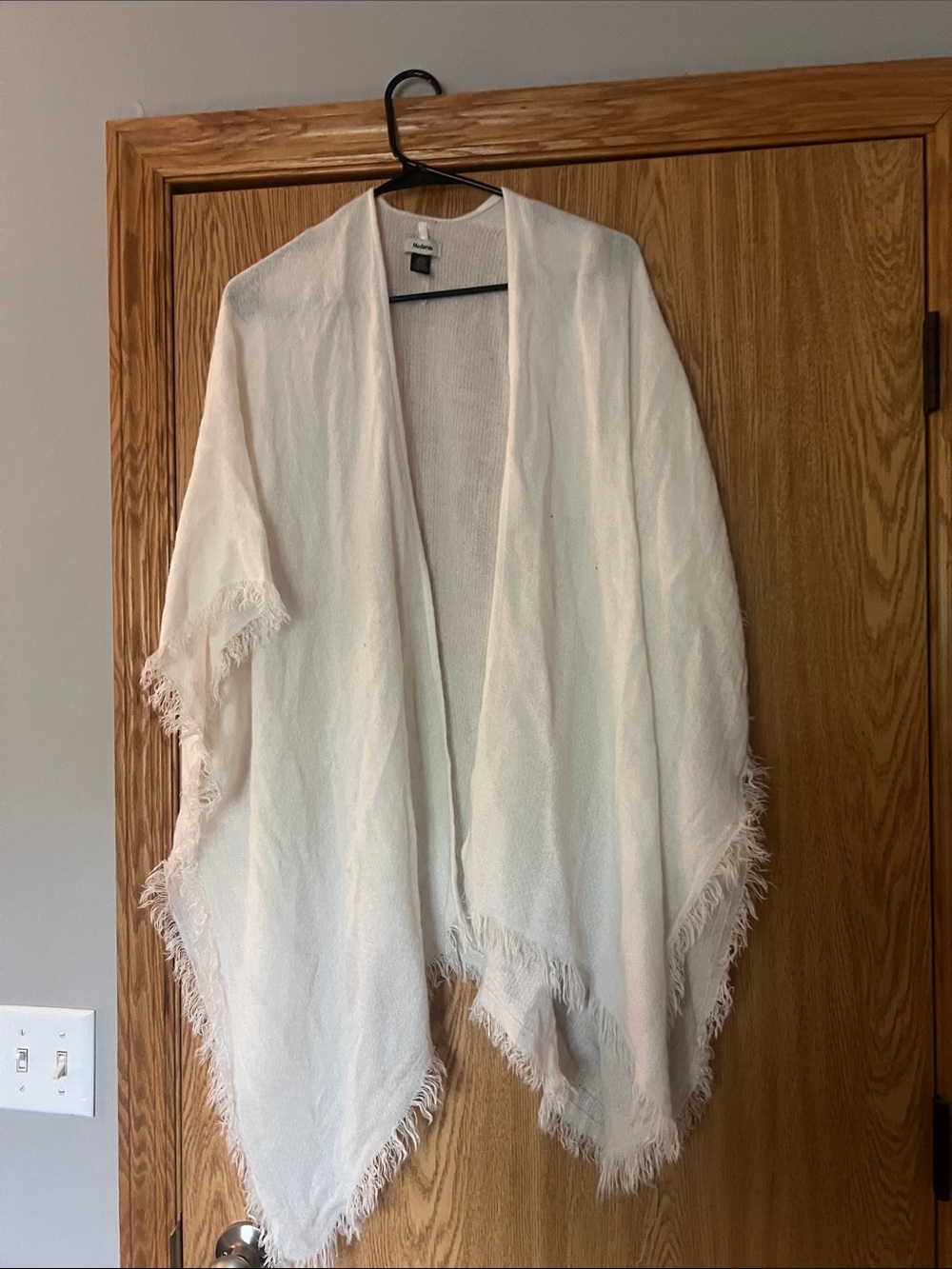 Modenae Cream Open Knit Fringe Cardigan